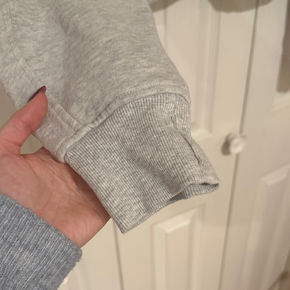Lululemon Scuba Half-Zip Hooded Sweatshirt Heather Gray Size XS/S Like New - Picture 3 of 10
